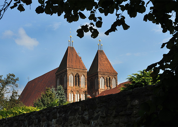 Wohnungsbaugesellschaft_Luckau_Nikolaikirche.jpg